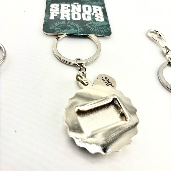 Travel & Fandom Keychain Pin Bundle Lot - Moana, Señor Frog's, Puerto Rico - Picture 7 of 9